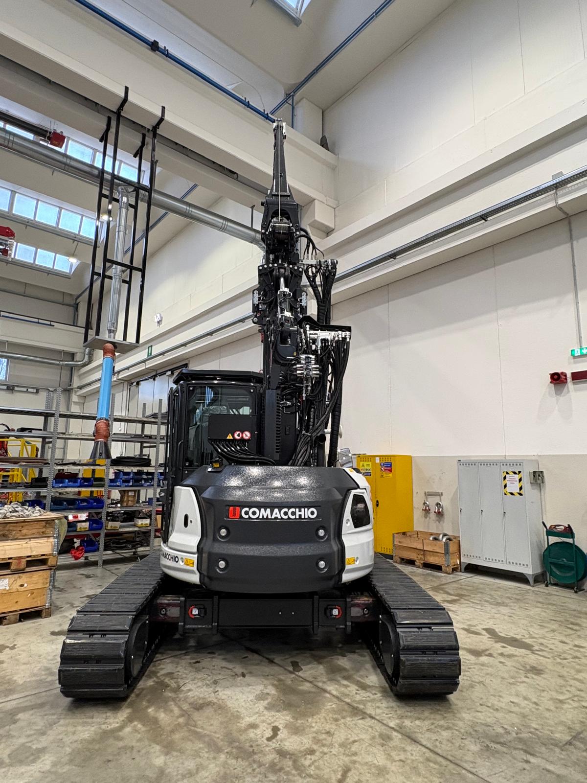 Comacchio CH 150 : une foreuse hydraulique performante pour les ...