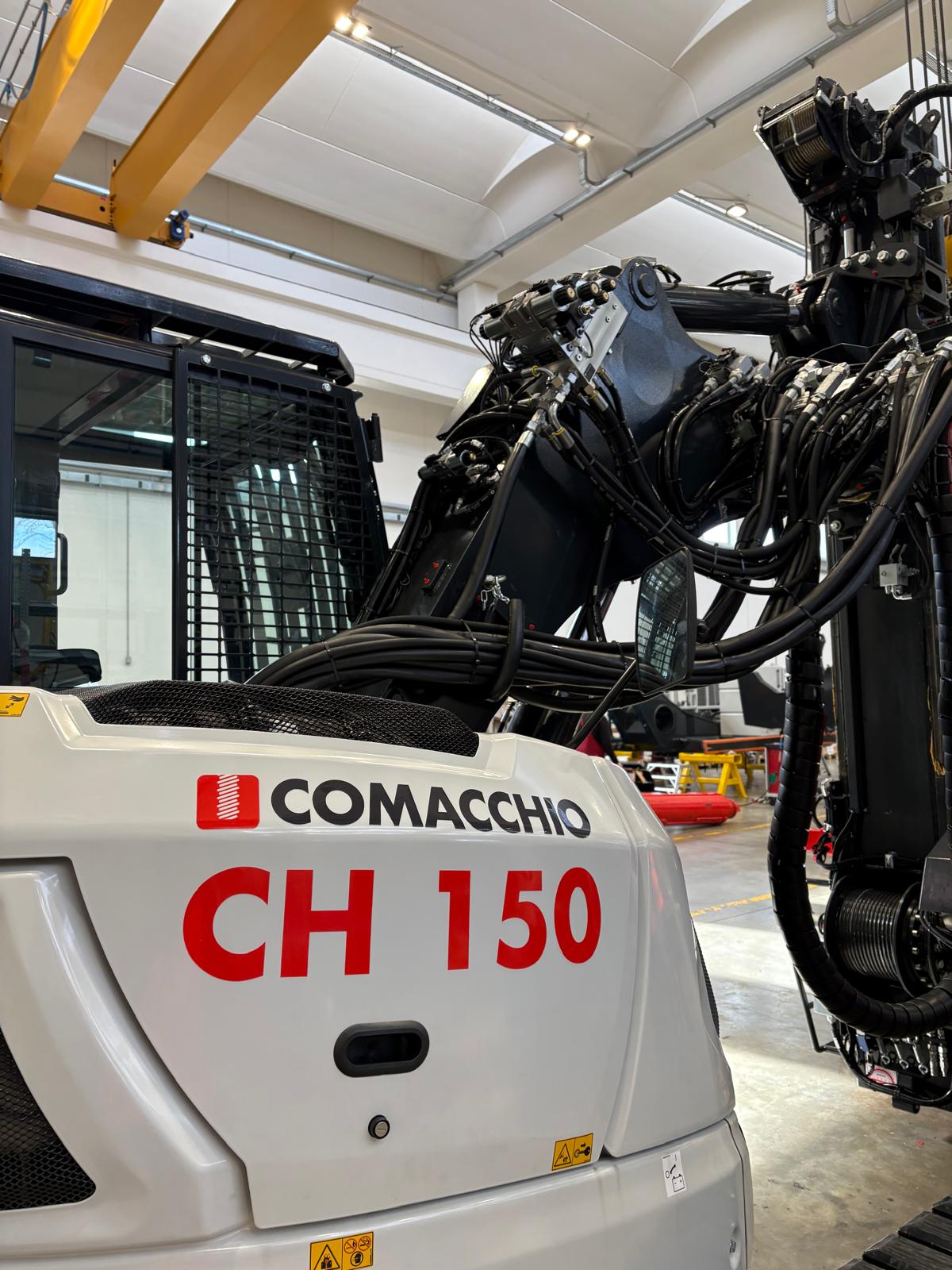 Comacchio CH 150 : une foreuse hydraulique performante pour les ...